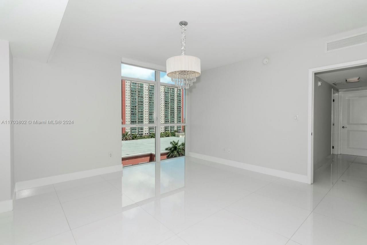 400 Sunny Isles Blvd, Unit 919, Sunny Isles Beach, FL 33160 Photo