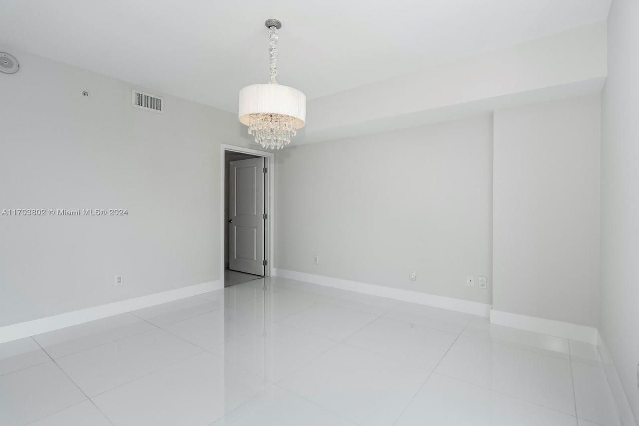 400 Sunny Isles Blvd, Unit 919, Sunny Isles Beach, FL 33160 Photo