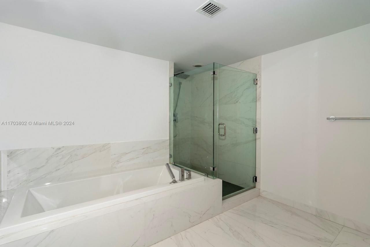 400 Sunny Isles Blvd, Unit 919, Sunny Isles Beach, FL 33160 Photo