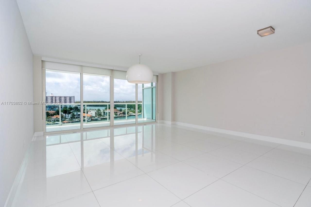 400 Sunny Isles Blvd, Unit 919, Sunny Isles Beach, FL 33160 Photo