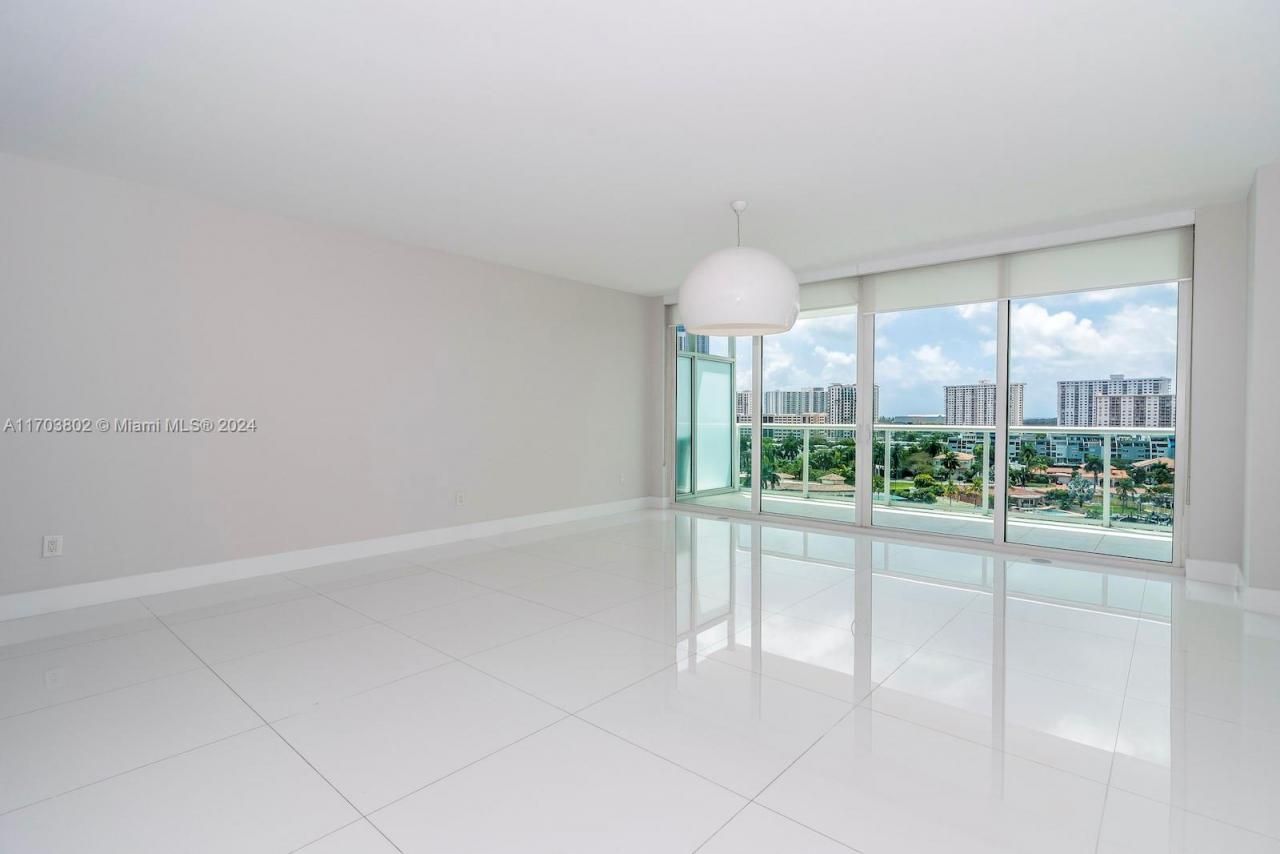 400 Sunny Isles Blvd, Unit 919, Sunny Isles Beach, FL 33160 Photo