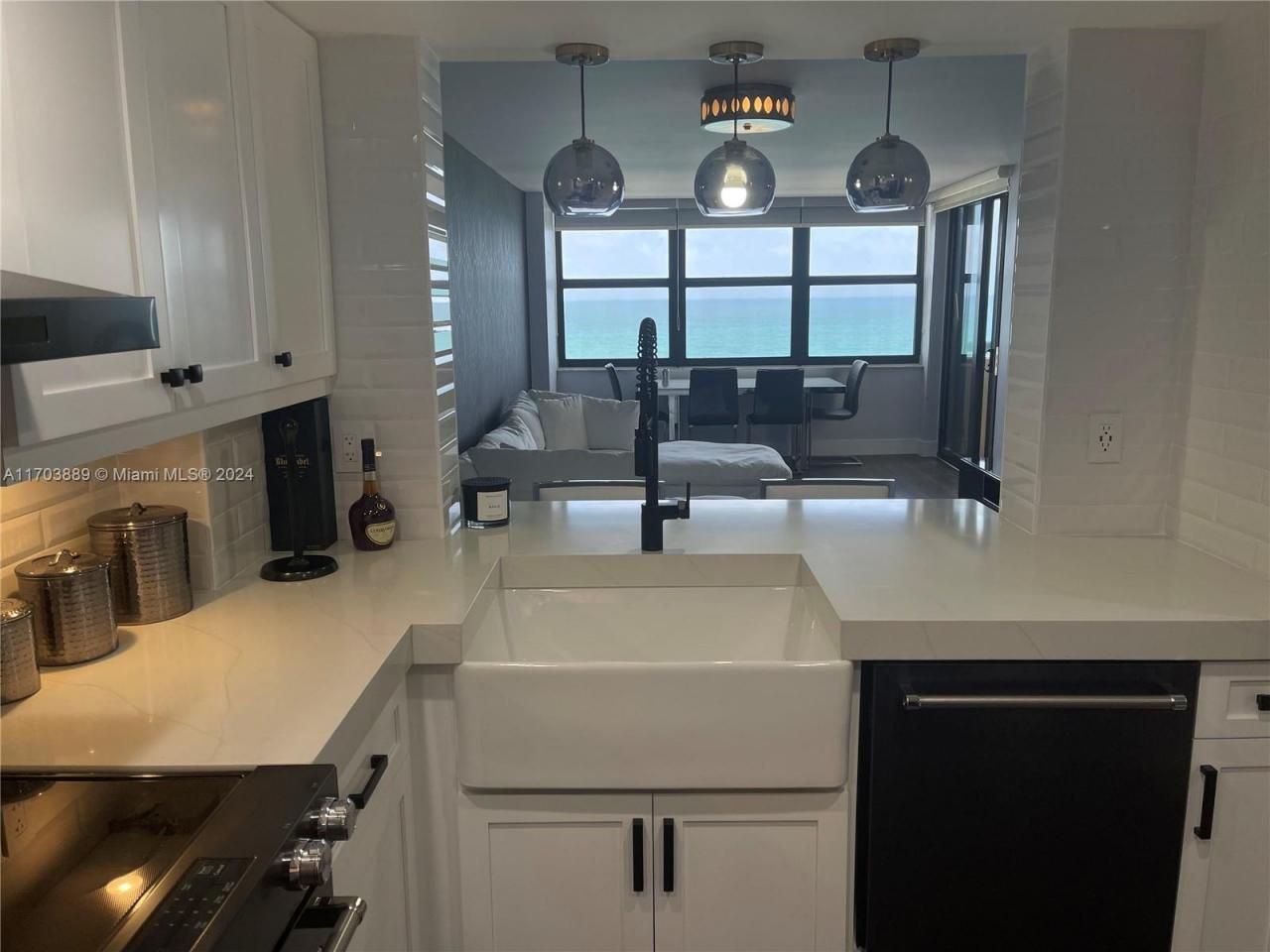 2555 Collins Ave, Unit 1409, Miami Beach, FL 33140 Photo