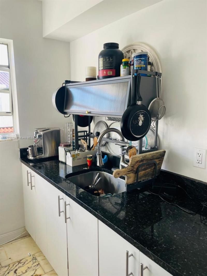 1526 Pennsylvania Ave, Unit 14, Miami Beach, FL 33139 Photo