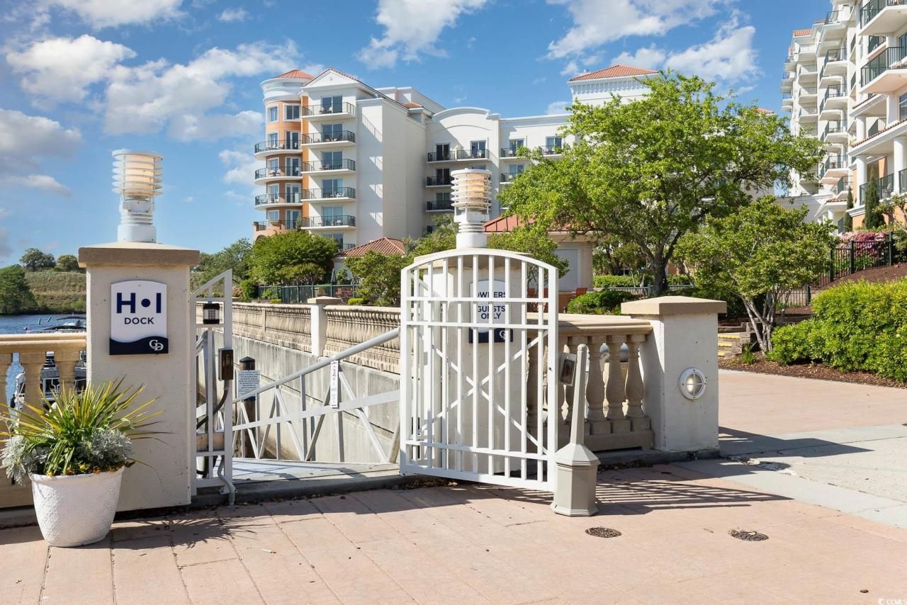 8121 Amalfi Pl. Photo 30