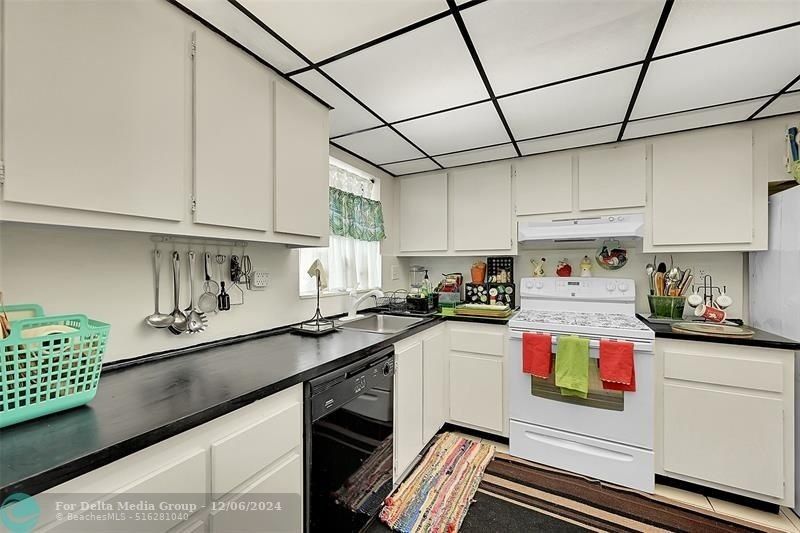 10442 Sunrise Lakes Boulevard, Unit 202, Sunrise, FL 33322 Photo