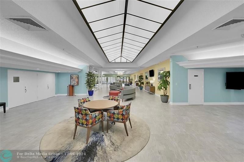 10442 Sunrise Lakes Boulevard, Unit 202, Sunrise, FL 33322 Photo