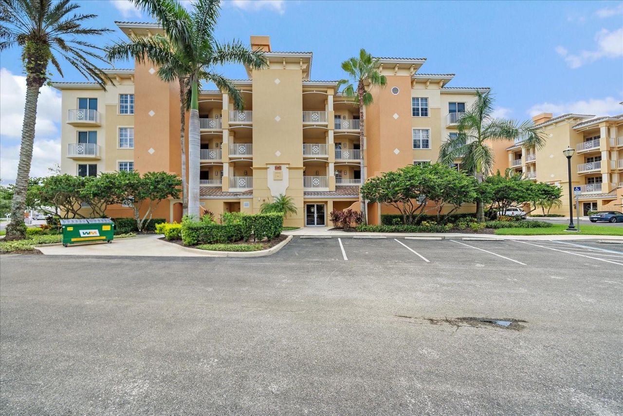 6482 Watercrest Way, Unit 204, Lakewood Ranch, FL 34202 Photo