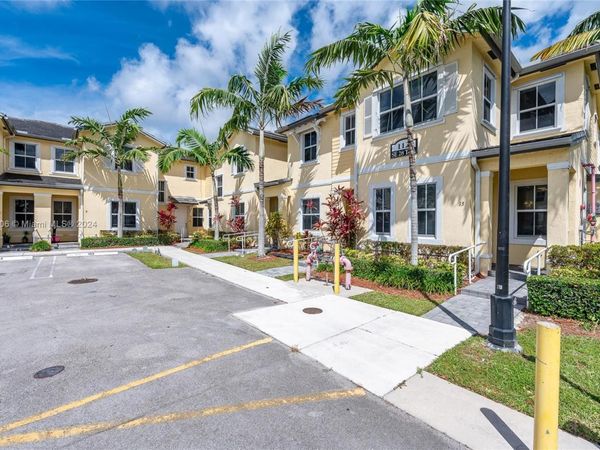 112 SE 28th Ter, Unit 13, Homestead, FL 33033
