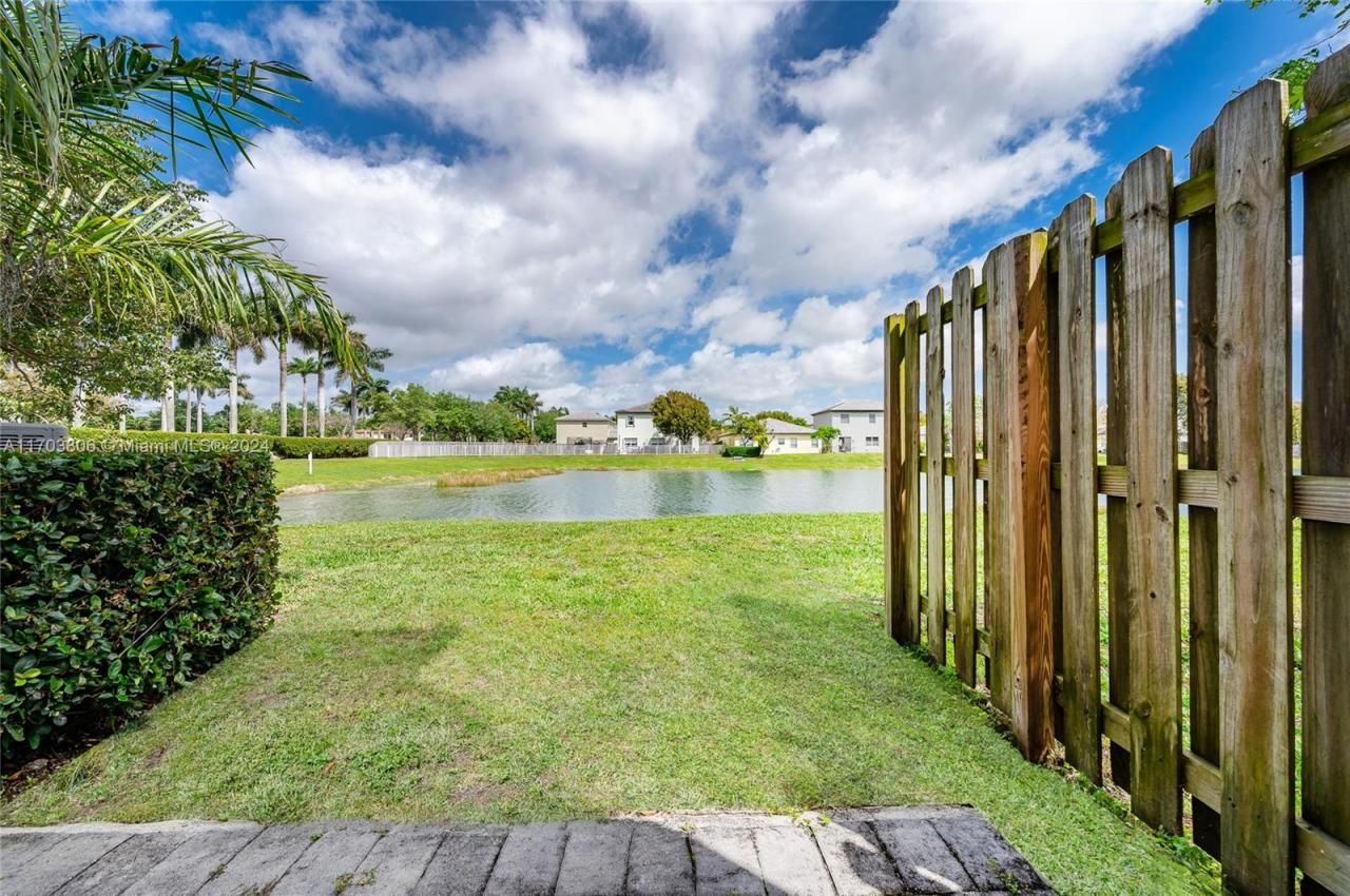 112 SE 28th Ter, Unit 13, Homestead, FL 33033 Photo