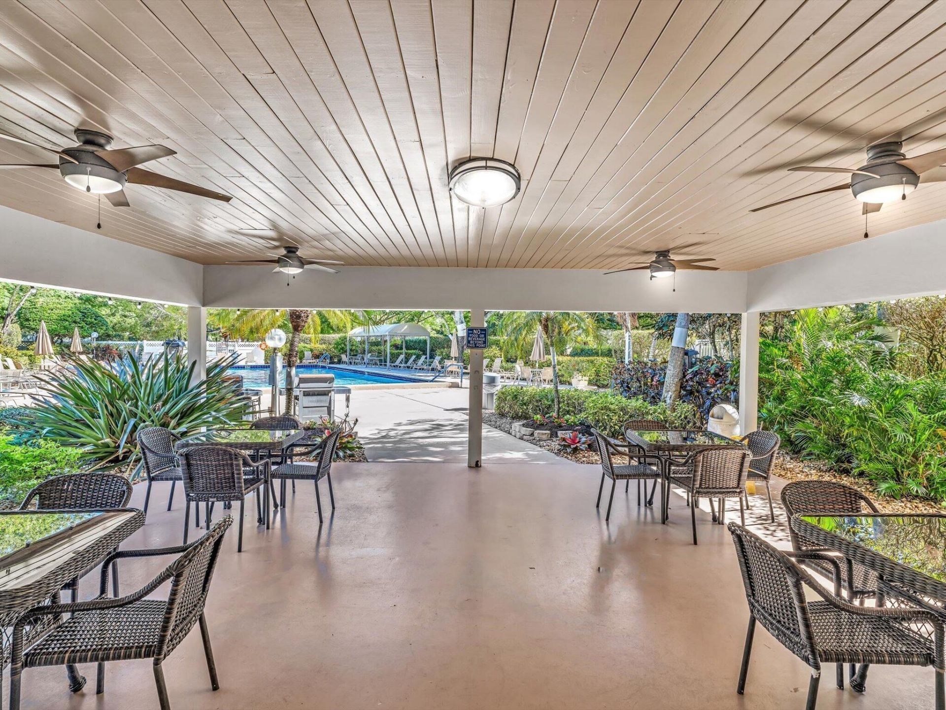 3510 Oaks Way, Unit 409, Pompano Beach, FL 33069 Photo