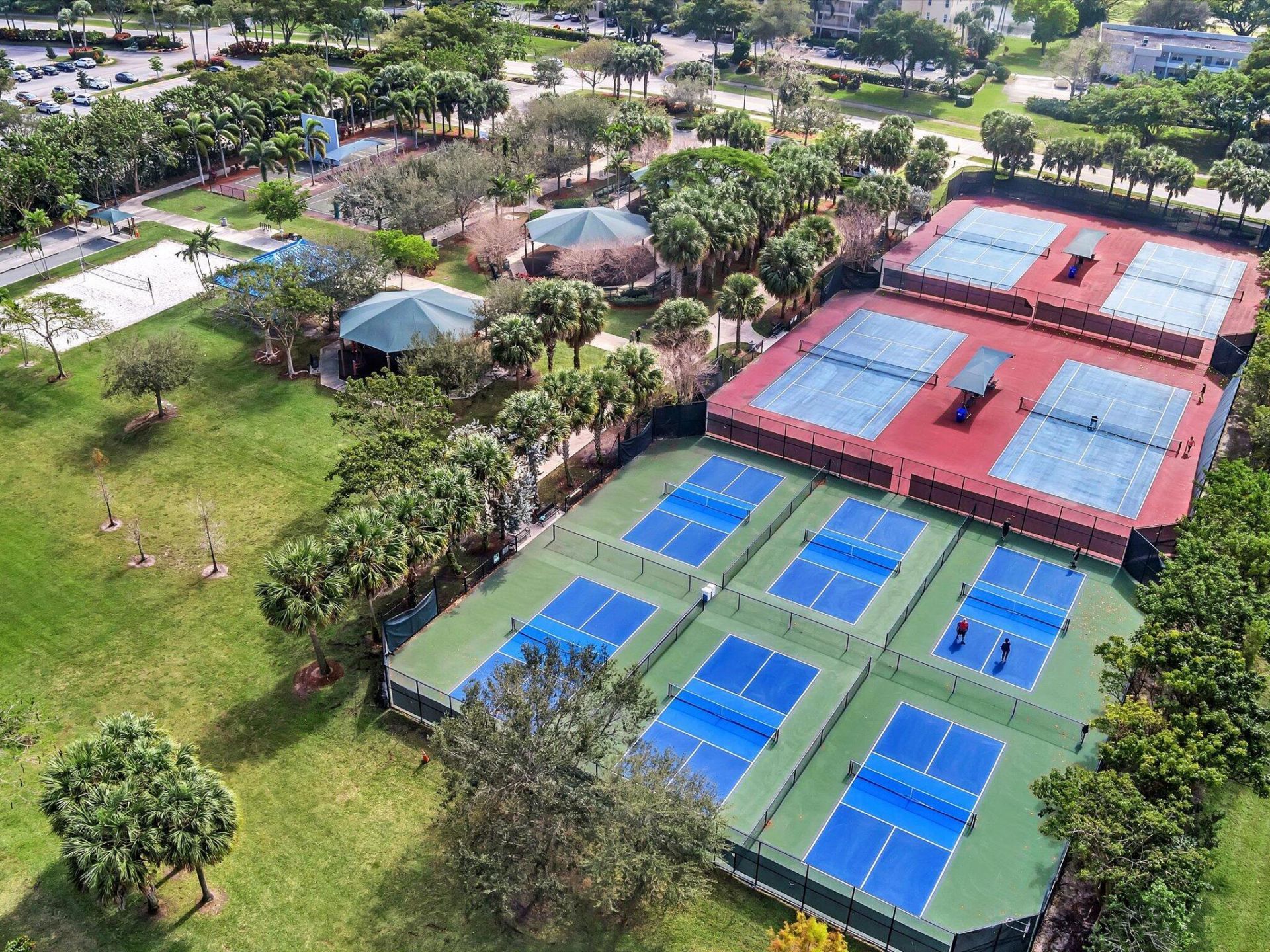 3510 Oaks Way, Unit 409, Pompano Beach, FL 33069 Photo