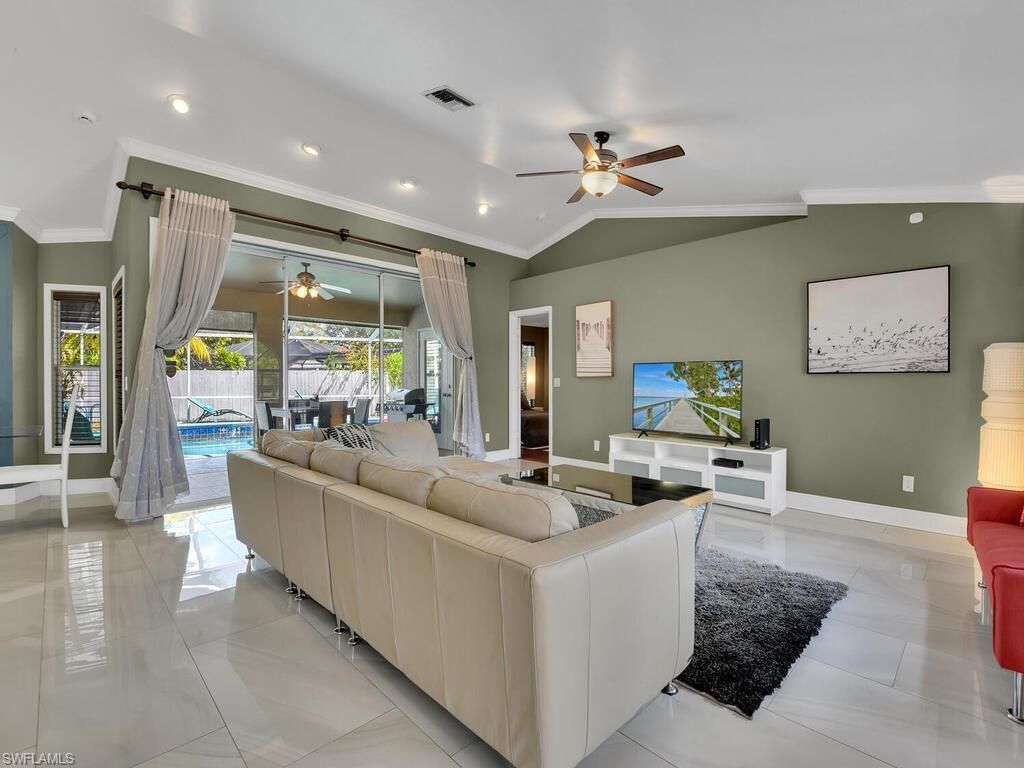 834 Santa Barbara Blvd, Cape Coral, FL 33991 Photo