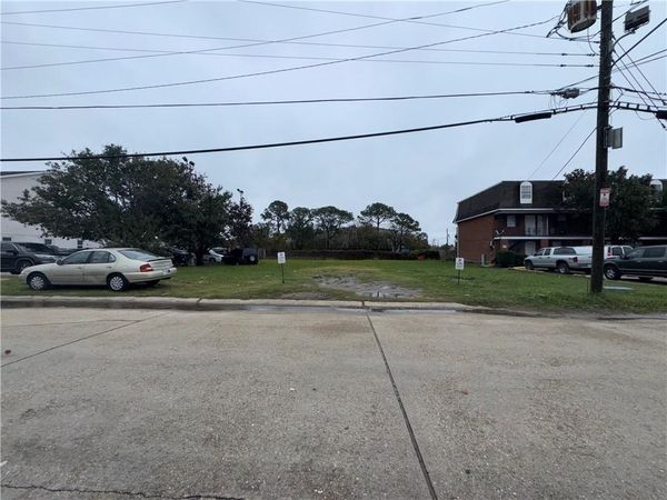 2817 INDEPENDENCE Street, Metairie, LA 70006