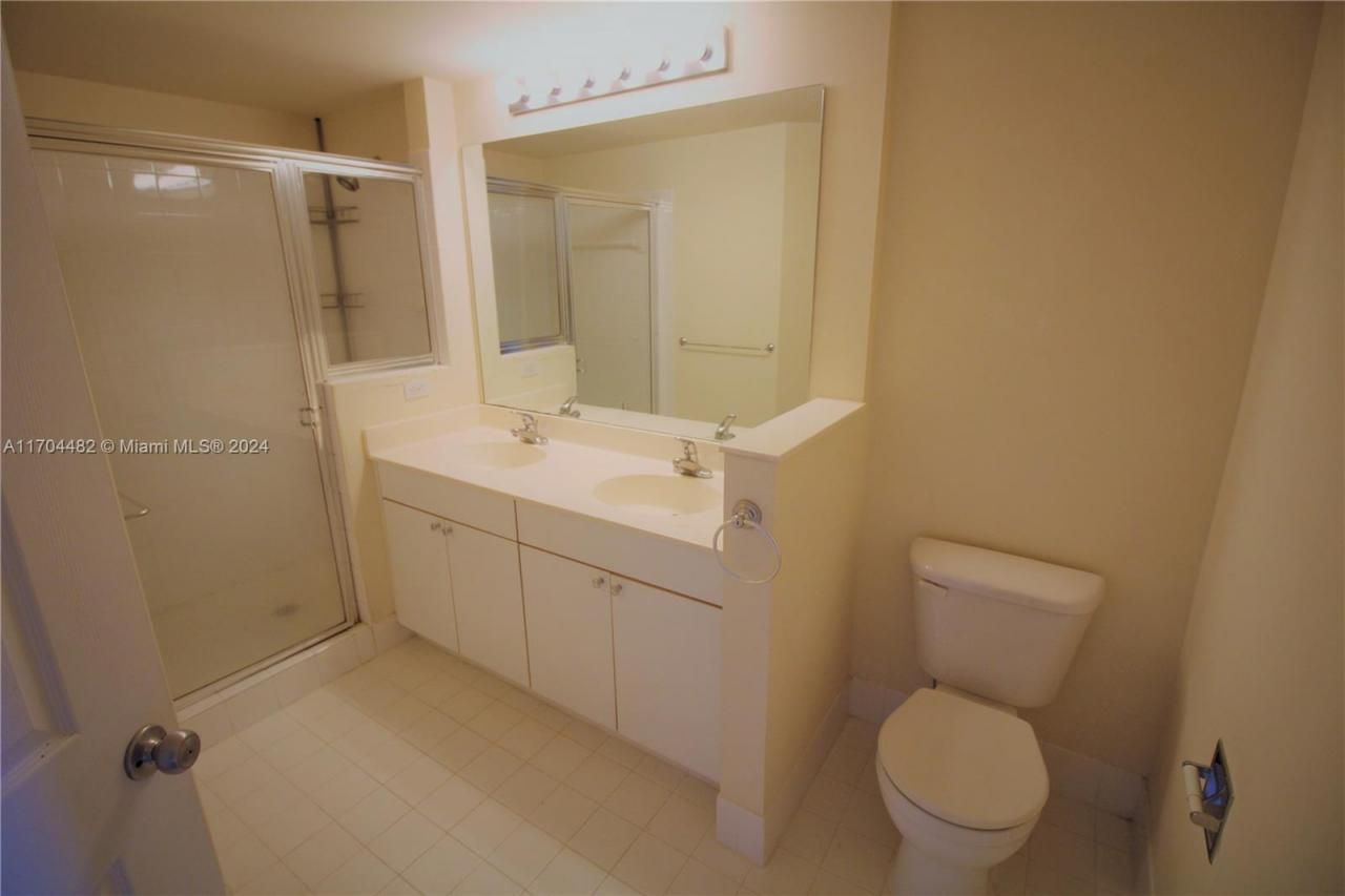 17150 N Bay Rd, Unit 2612, Sunny Isles Beach, FL 33160 Photo
