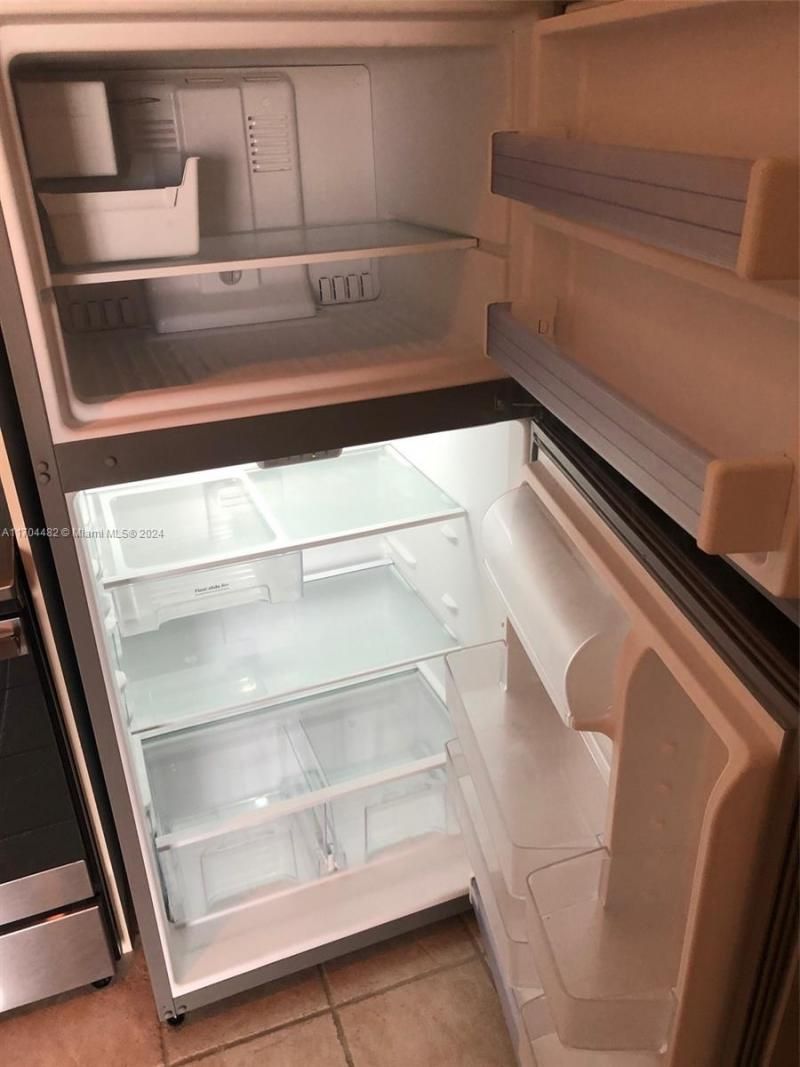 17150 N Bay Rd, Unit 2612, Sunny Isles Beach, FL 33160 Photo