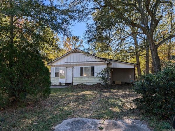 6106 W Jones, Pine Bluff, AR 71602