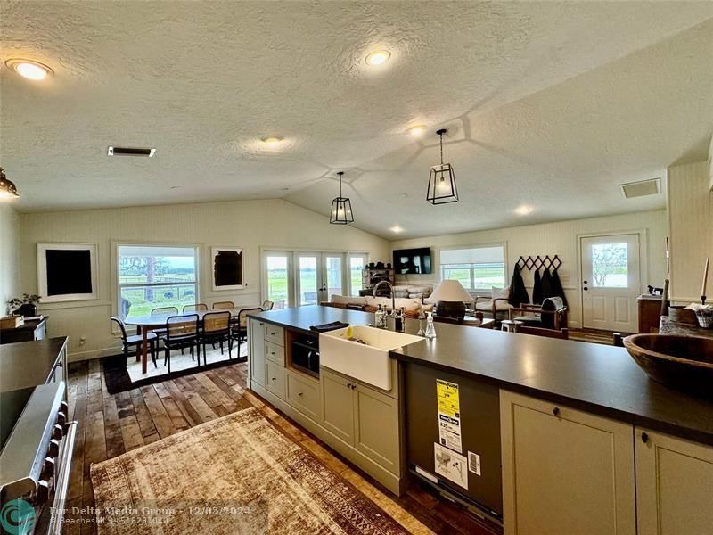 14151 E Center St, Okeechobee, FL 34974 Photo