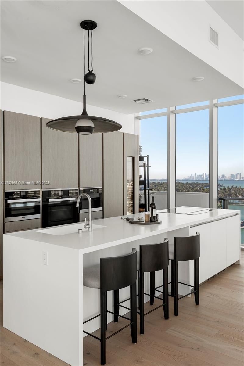 6800 Indian Creek Dr, Unit PH2, Miami Beach, FL 33141 Photo