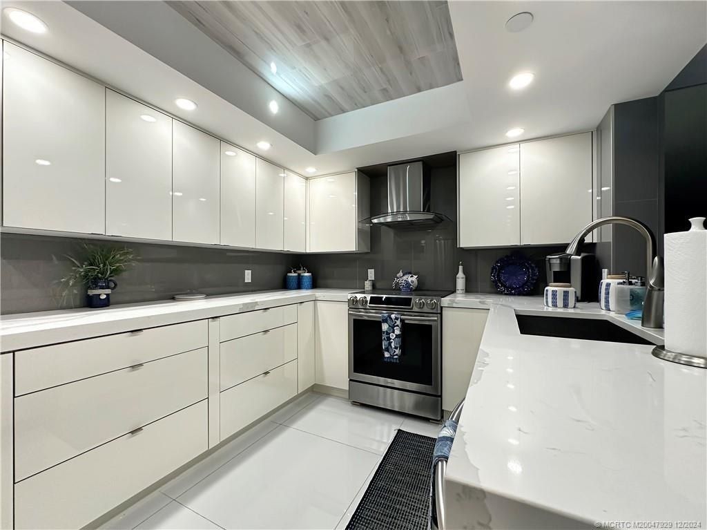 8750 S Ocean Drive, Unit 232, Jensen Beach, FL 34957 Photo