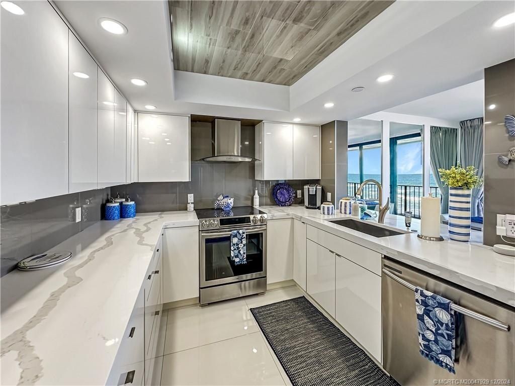 8750 S Ocean Drive, Unit 232, Jensen Beach, FL 34957 Photo