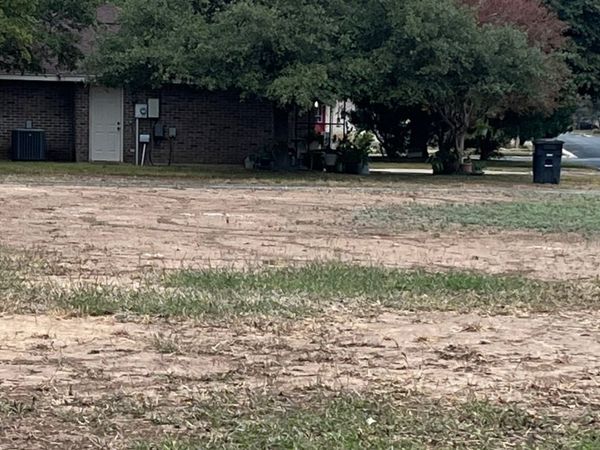 702 34th Street, Hondo, TX 78861