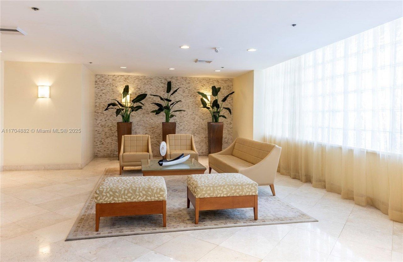 6767 Collins Ave, Unit 1409, Miami Beach, FL 33141 Photo