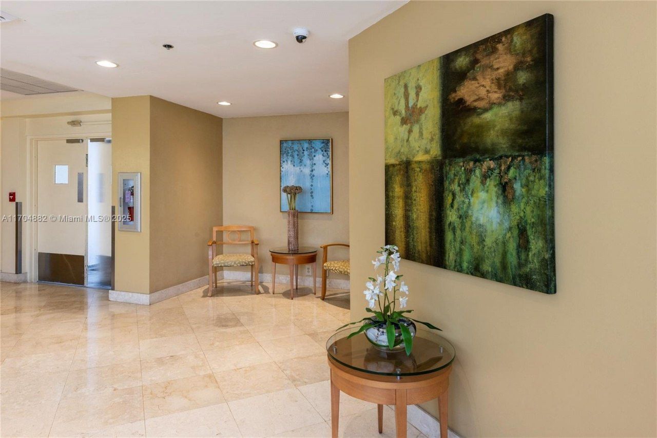 6767 Collins Ave, Unit 1409, Miami Beach, FL 33141 Photo