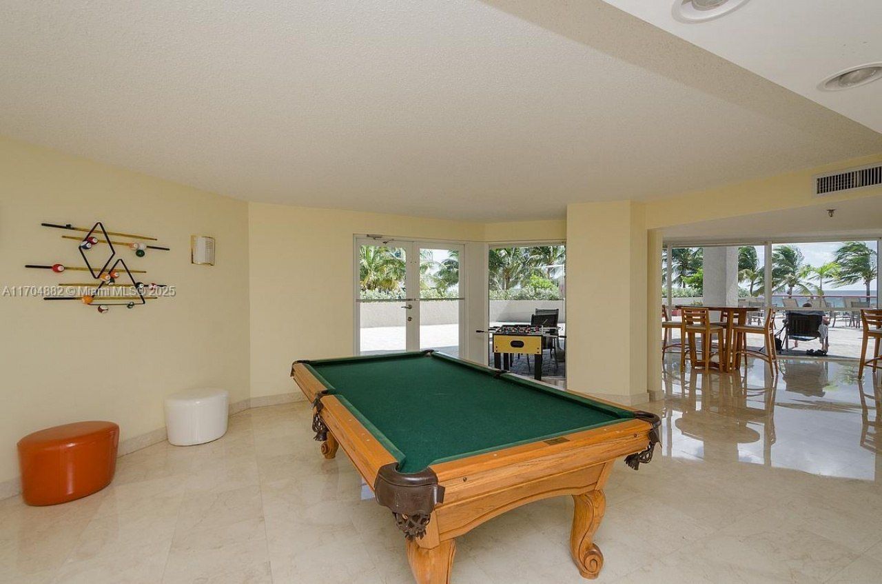 6767 Collins Ave, Unit 1409, Miami Beach, FL 33141 Photo