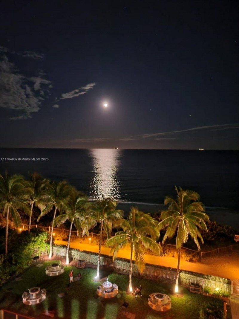 6767 Collins Ave, Unit 1409, Miami Beach, FL 33141 Photo