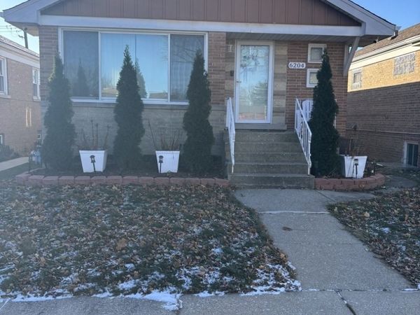 6204 35th Street, Berwyn, IL 60402