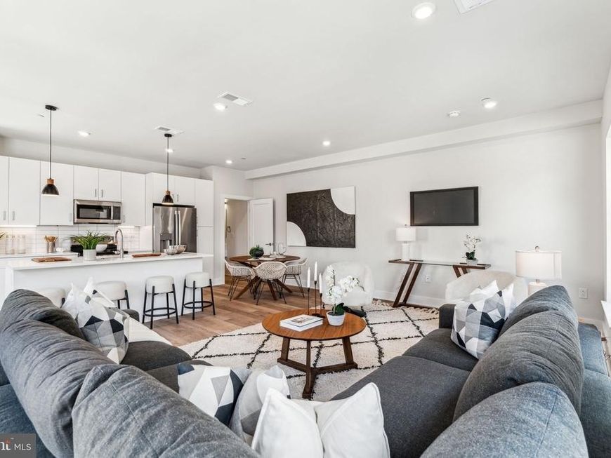 3205 N 35th Street, Unit 8, Philadelphia, PA 19129 Main Photo