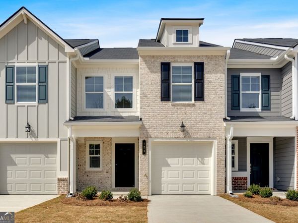 109 Village Green Drive, Adairsville, GA 30103