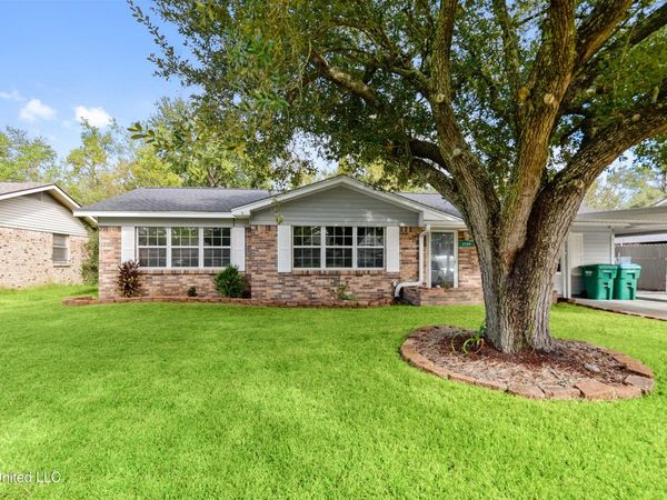 2709 E Angela Circle, Gulfport, MS 39503