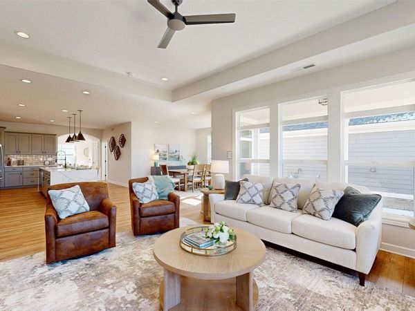 1032 NW Creekside Drive, Waukee, IA 50263