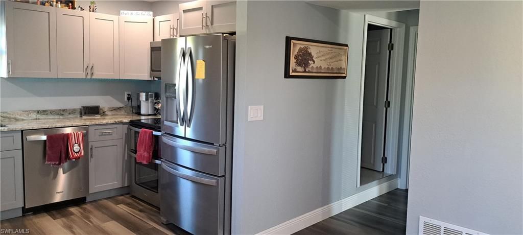 8500 Redwood Dr, Saint James City, FL 33956 Photo