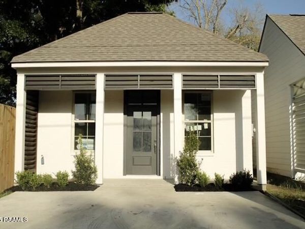810 N St Antoine Street, Lafayette, LA 70501