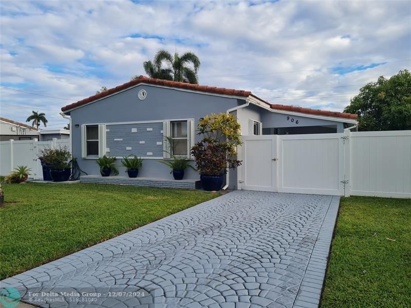 906 NE 3 Street, Hallandale Beach, FL 33009 Photo