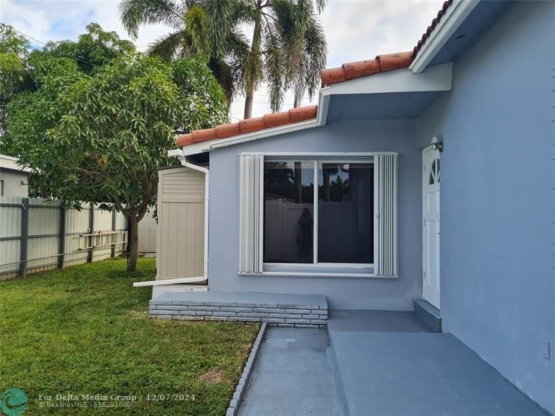 906 NE 3 Street, Hallandale Beach, FL 33009 Photo