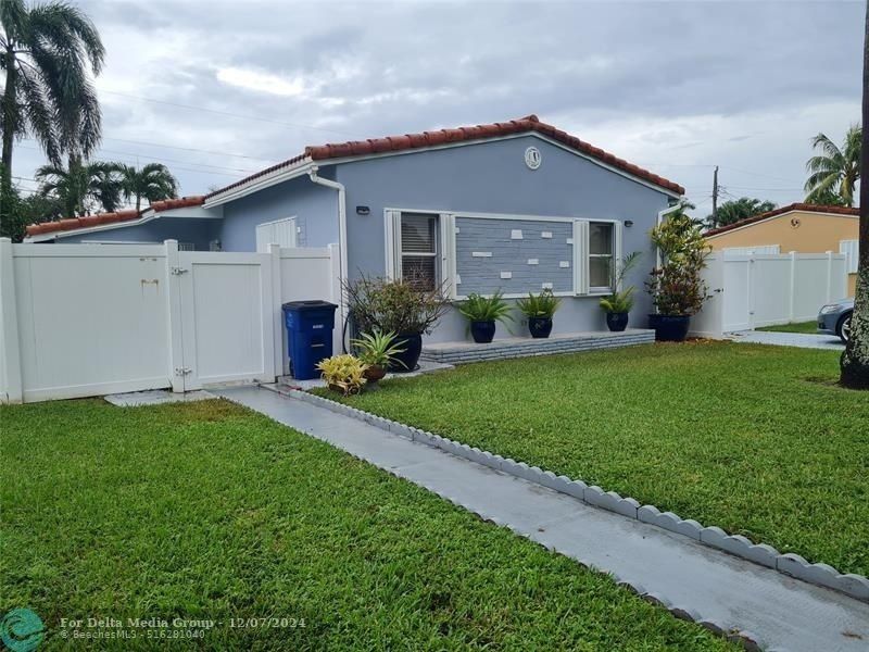 906 NE 3 Street, Hallandale Beach, FL 33009 Photo