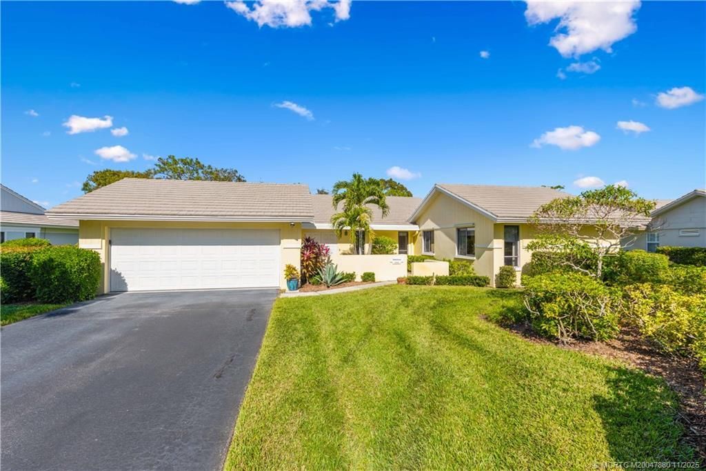 2106 NW Greenbriar Lane, Palm City, FL 34990 Photo