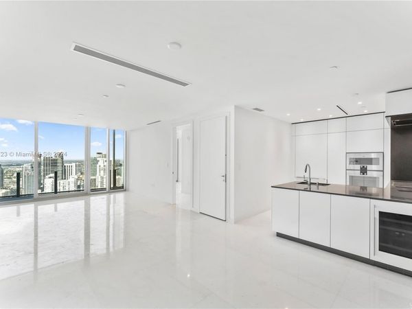 300 Biscayne Blvd Way, Unit 5209, Miami, FL 33131