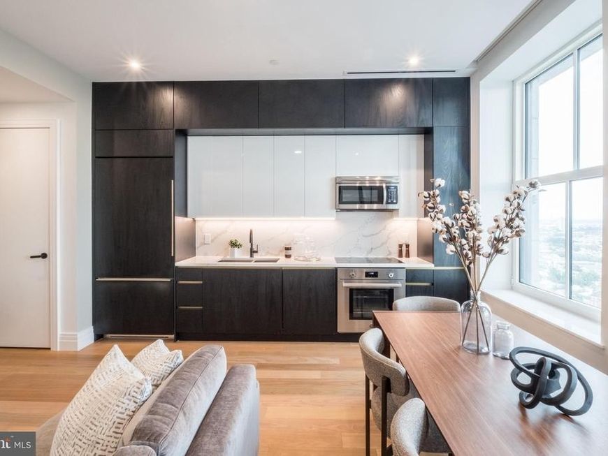 1401 Spruce Street, Unit 1BED + DEN, Philadelphia, PA 19102 Main Photo