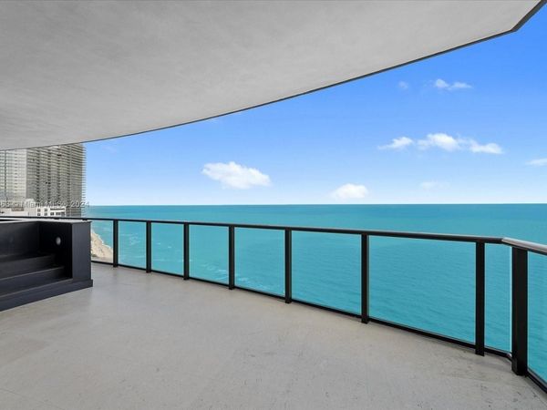 18555 Collins Ave, Unit 3405, Sunny Isles Beach, FL 33160