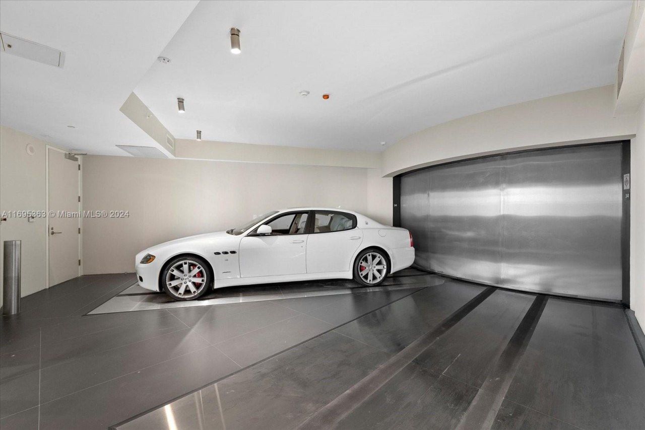 18555 Collins Ave, Unit 3405, Sunny Isles Beach, FL 33160 Photo