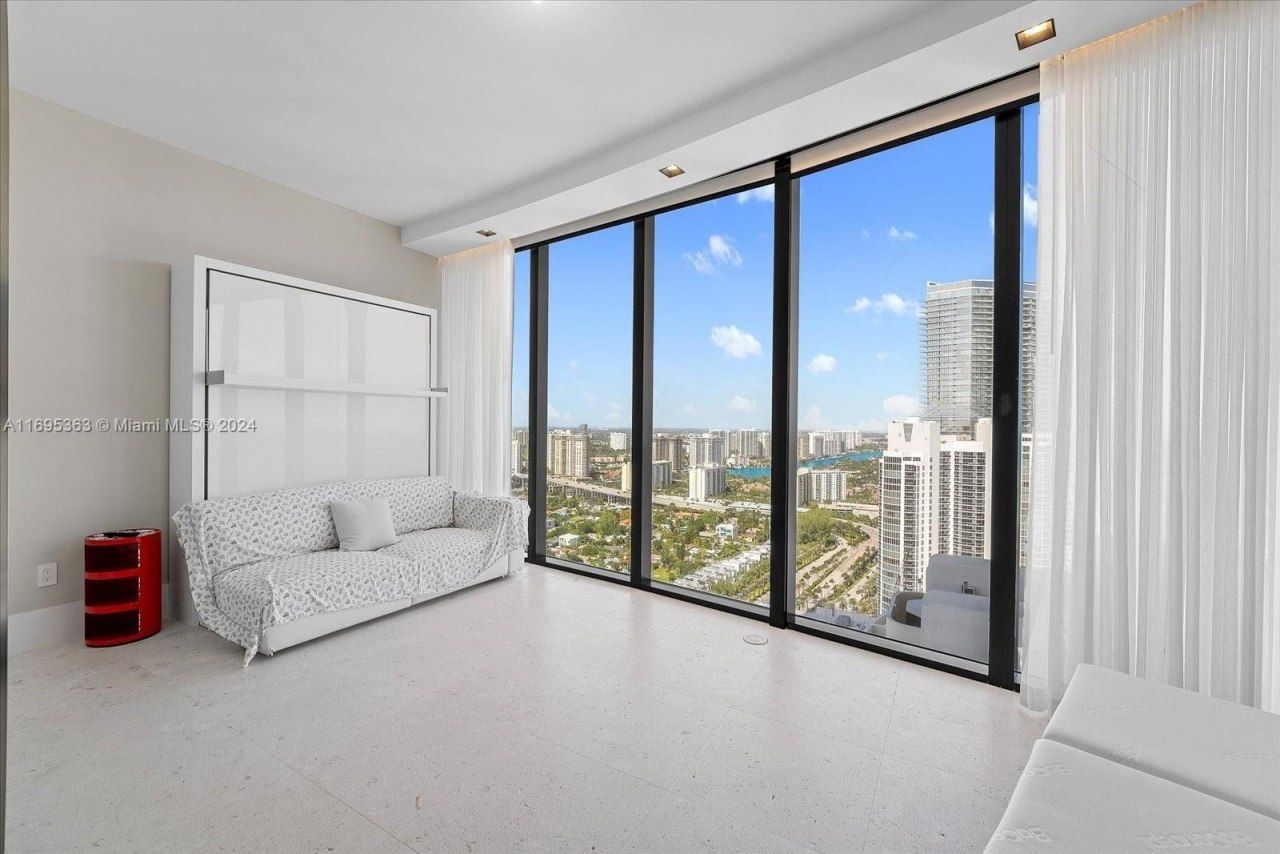 18555 Collins Ave, Unit 3405, Sunny Isles Beach, FL 33160 Photo