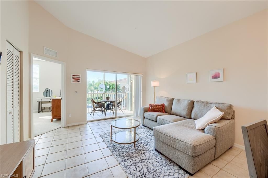 4241 Bellasol Cir, Unit 1922, Fort Myers, FL 33916 Photo
