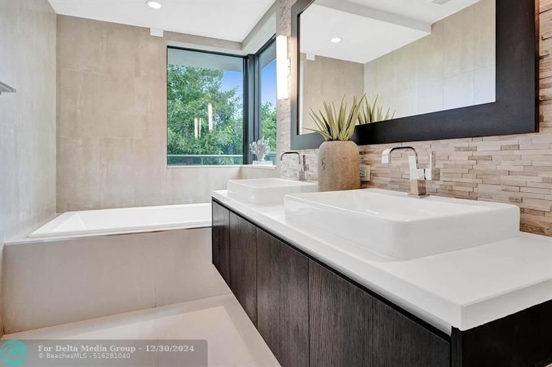 3040 N Ocean Boulevard, Unit N106, Fort Lauderdale, FL 33308 Photo