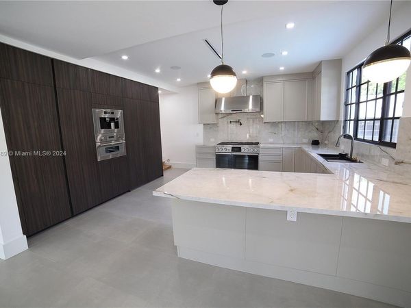 1345 Hollywood Blvd, Hollywood, FL 33019