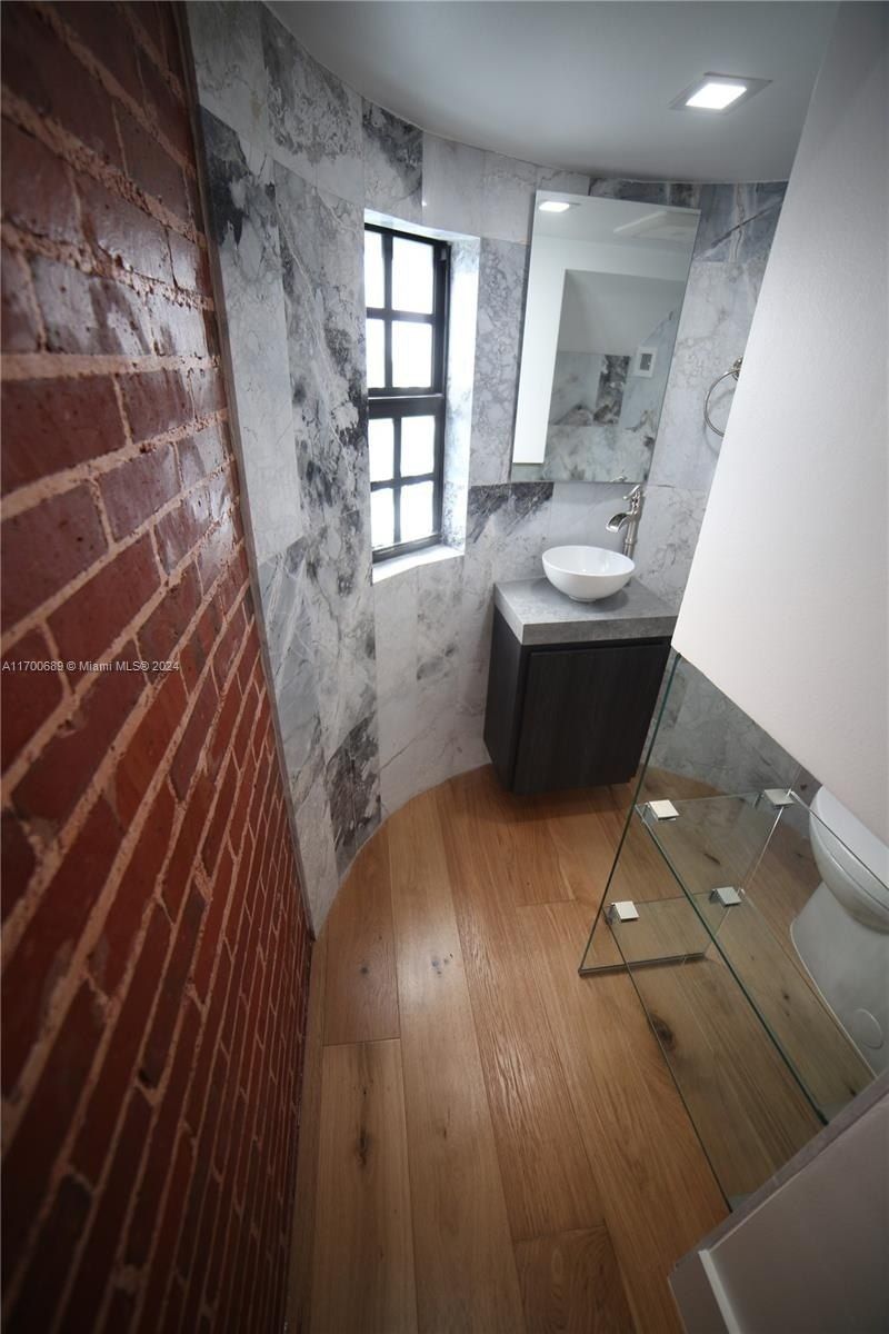 1345 Hollywood Blvd, Hollywood, FL 33019 Photo