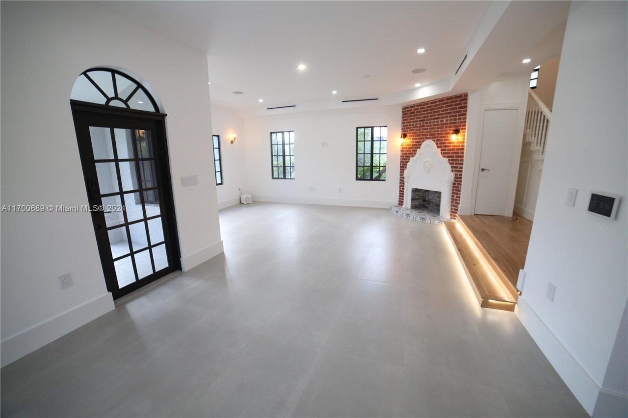 1345 Hollywood Blvd, Hollywood, FL 33019 Photo